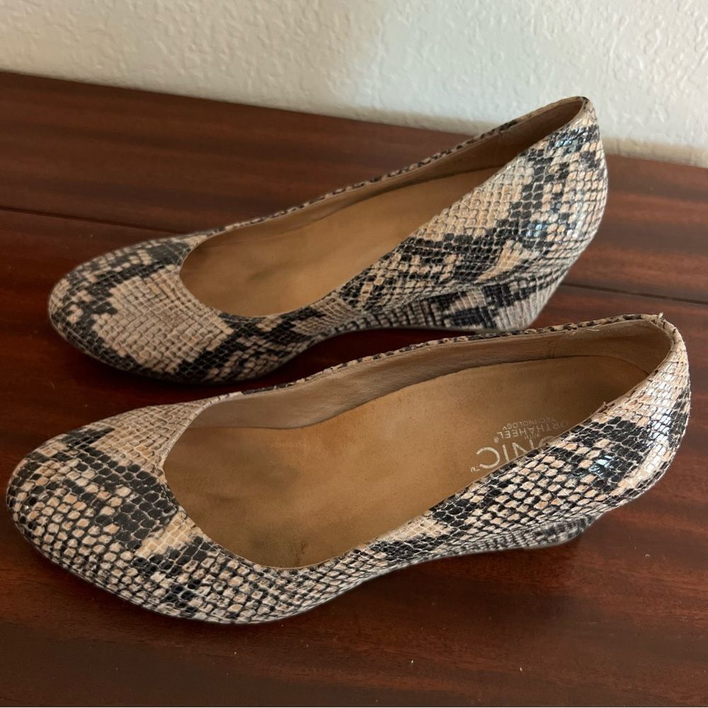 Vionic Snakeskin Pattern Wedges - image 1